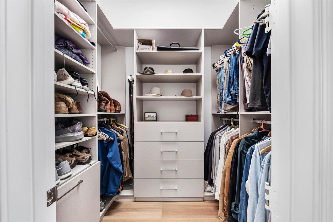 Custom Walk-In Built-In Closets