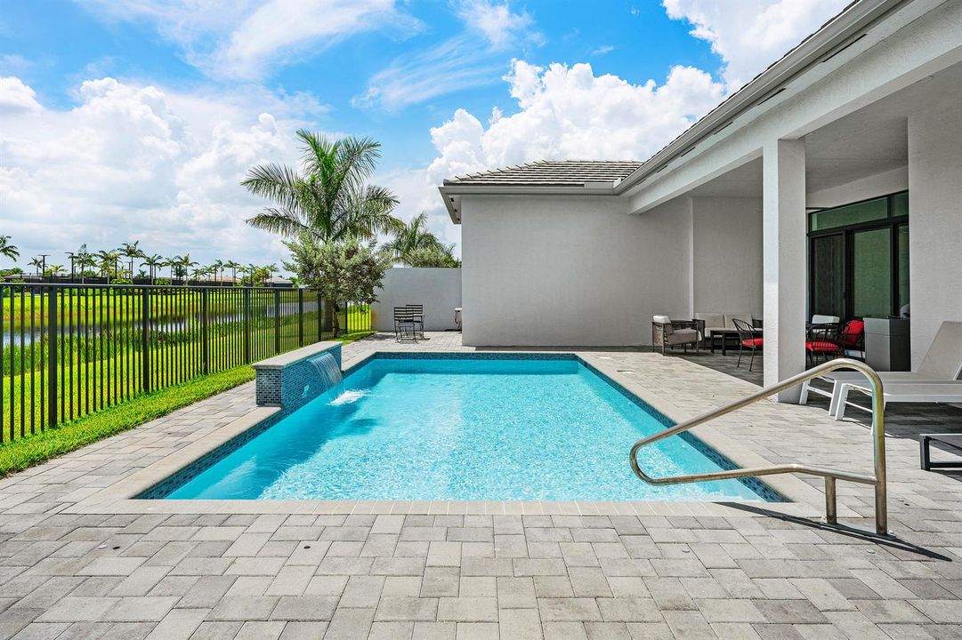 Fenced Yard