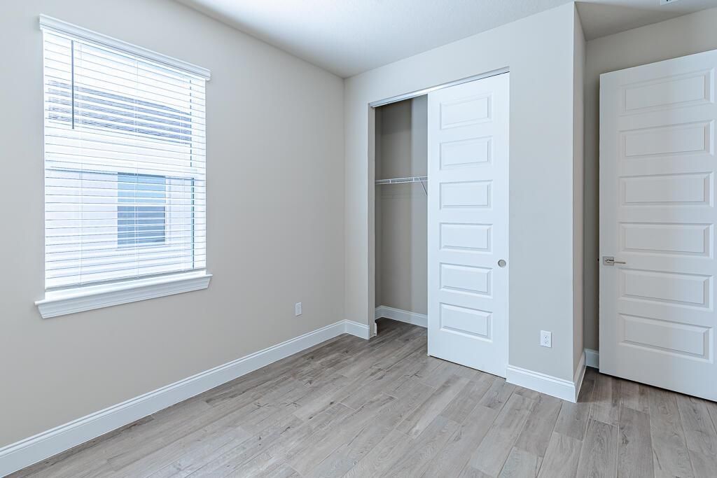 9002 Dahlia Circle-23