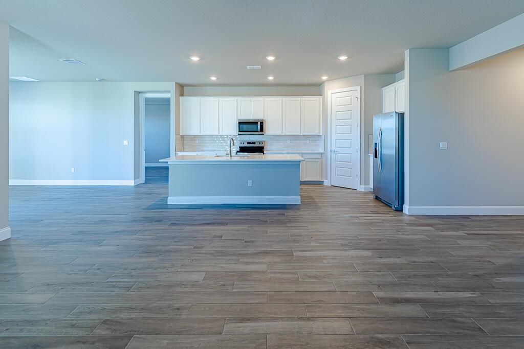 9002 Dahlia Circle-2