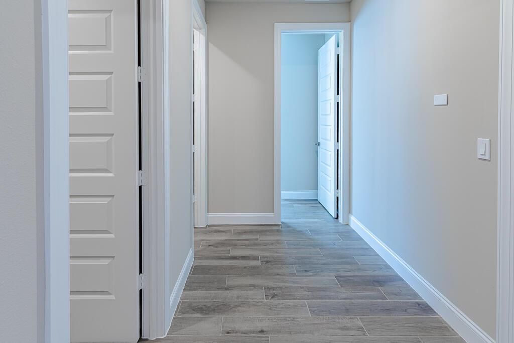 9002 Dahlia Circle-21