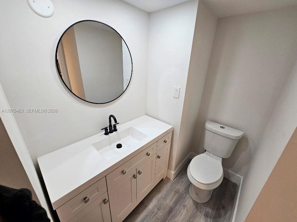 В аренду: $2,300 (1 спален, 1 ванн, 1005 Квадратных фут)