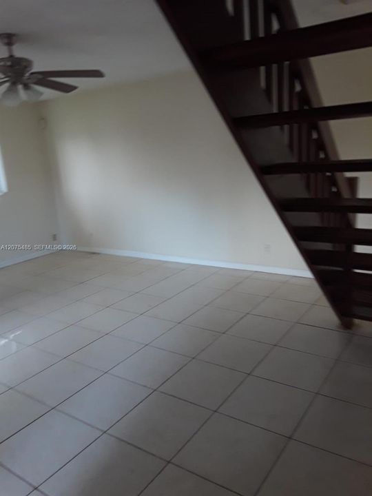 En Venta: $280,000 (3 camas, 2 baños, 1403 Pies cuadrados)