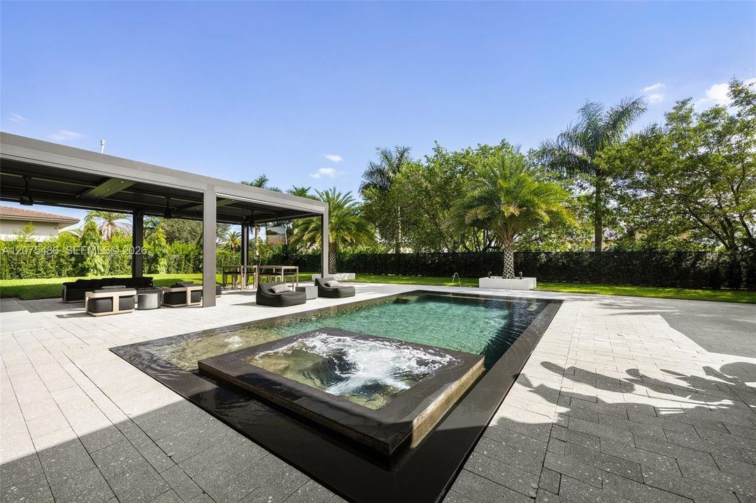 For Sale: $3,599,000 (5 beds, 5 baths, 3781 Square Feet)