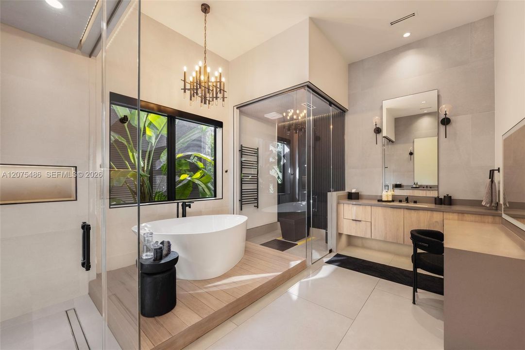 For Sale: $3,599,000 (5 beds, 5 baths, 3781 Square Feet)