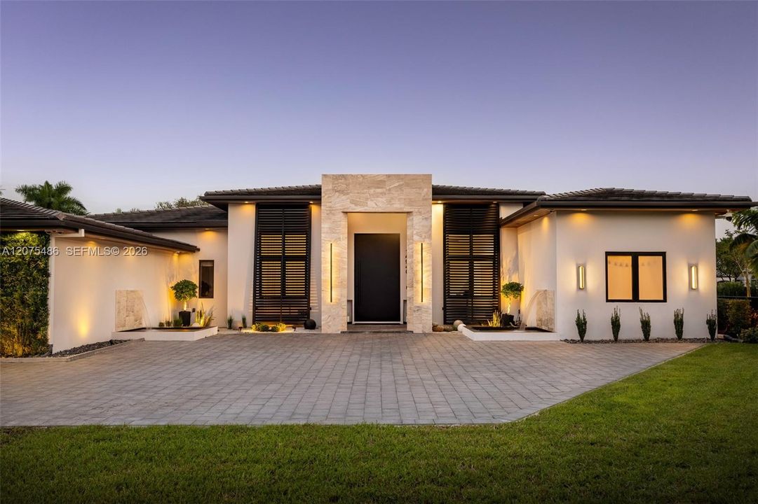 For Sale: $3,599,000 (5 beds, 5 baths, 3781 Square Feet)