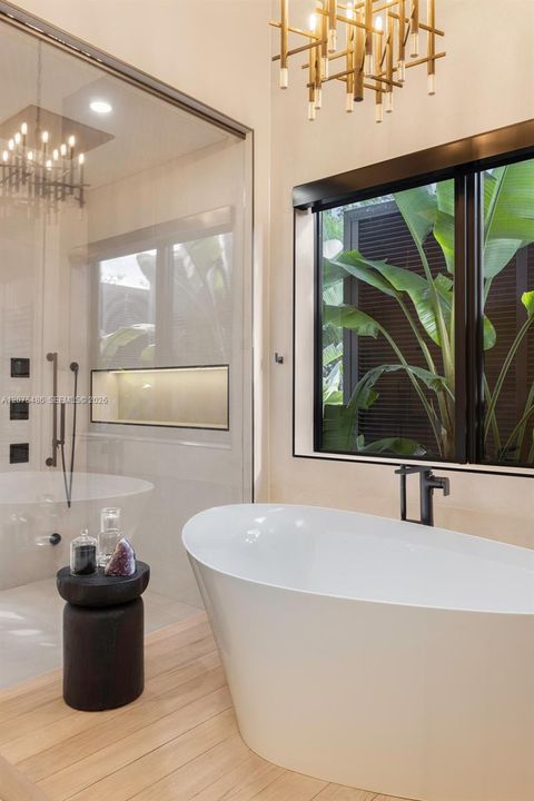 For Sale: $3,599,000 (5 beds, 5 baths, 3781 Square Feet)