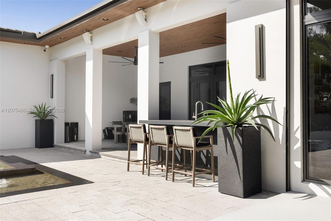 For Sale: $3,599,000 (5 beds, 5 baths, 3781 Square Feet)