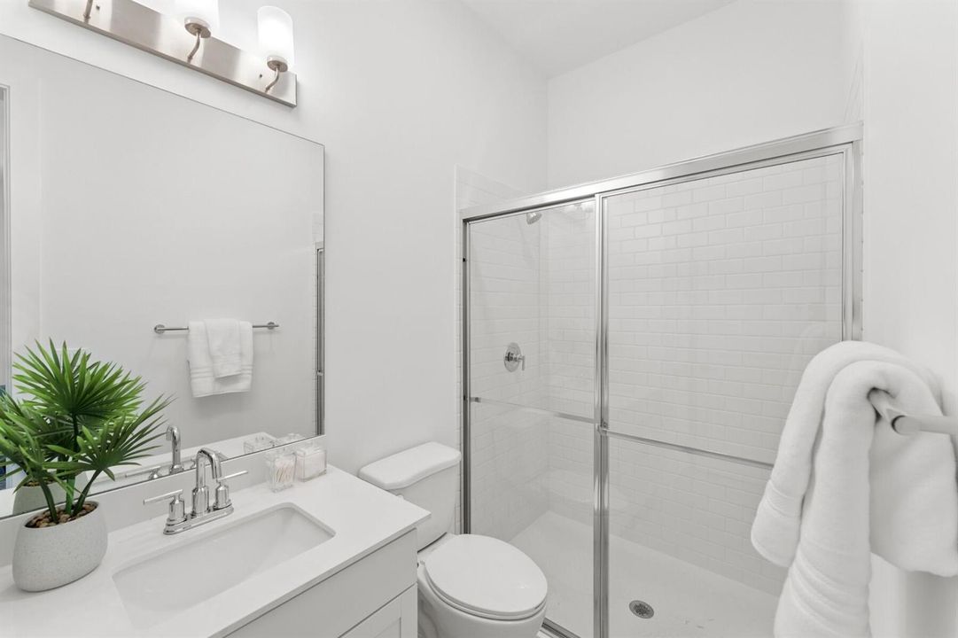 Extra Suite Bath