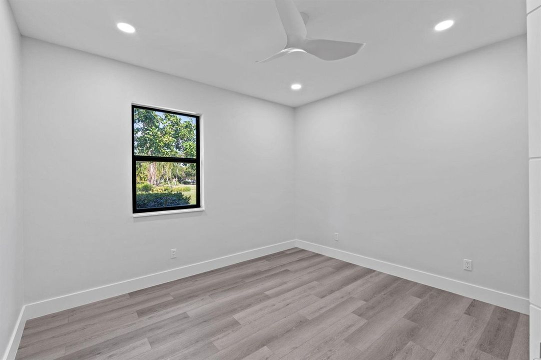 50-web-or-mls-A7405268