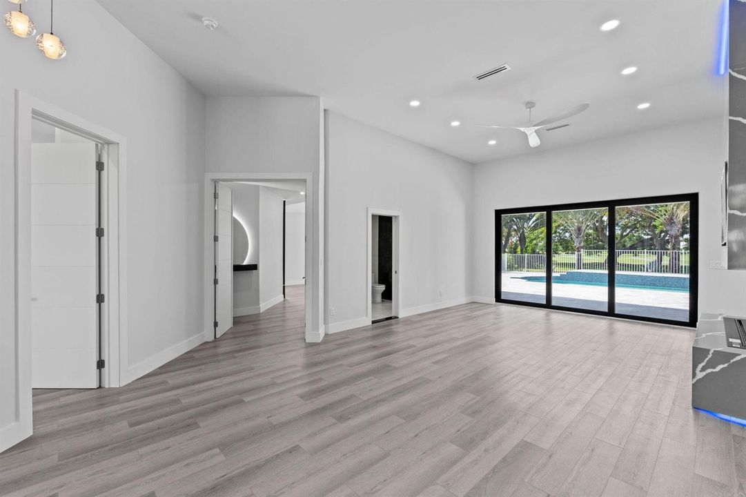 20-web-or-mls-A7405351