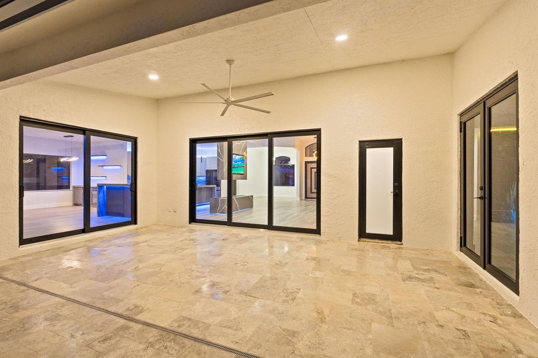 77-web-or-mls-A7405819