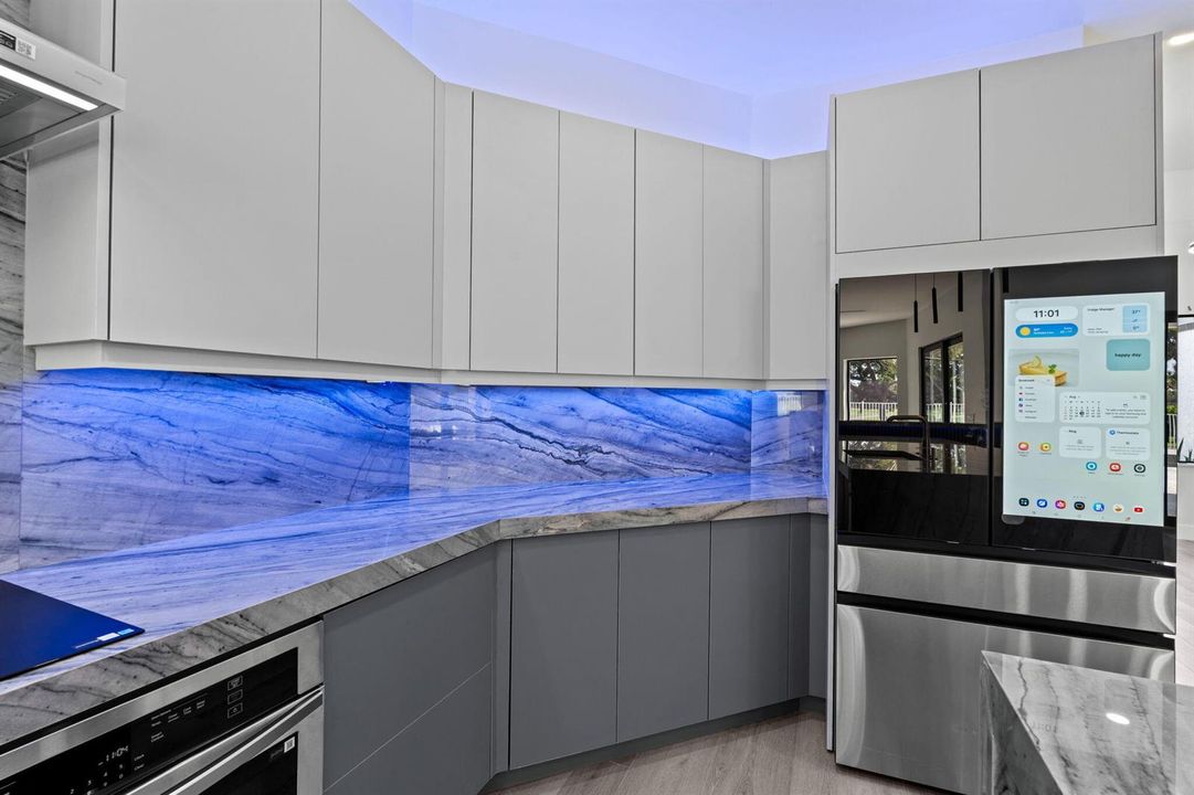 30-web-or-mls-A7405405