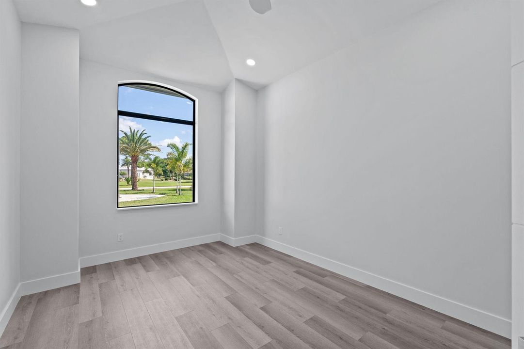 12-web-or-mls-A7405449