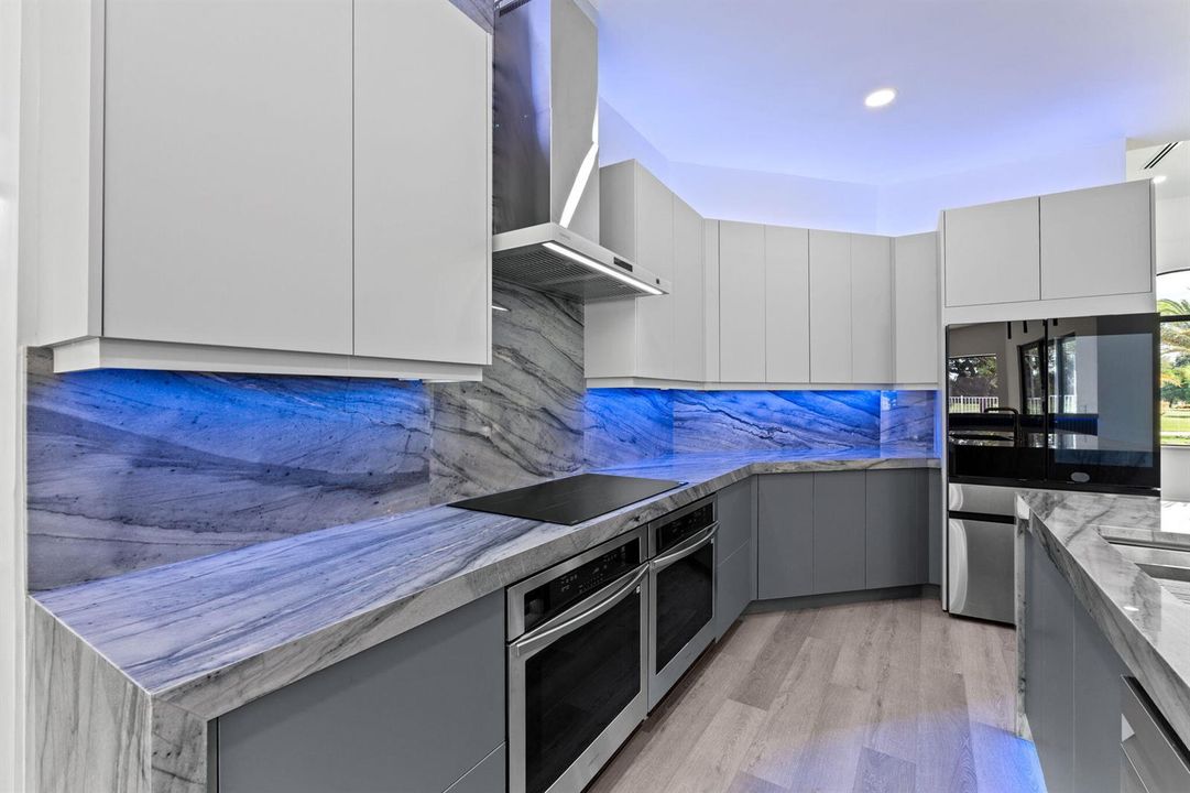 27-web-or-mls-A7405393