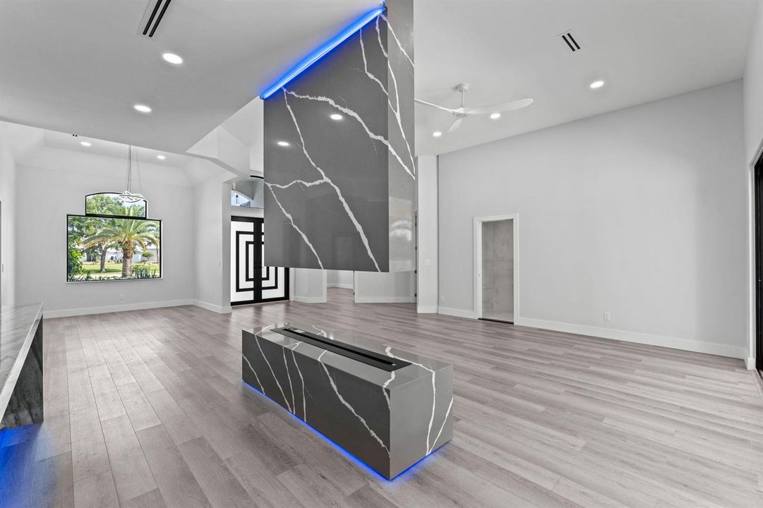 19-web-or-mls-A7405369