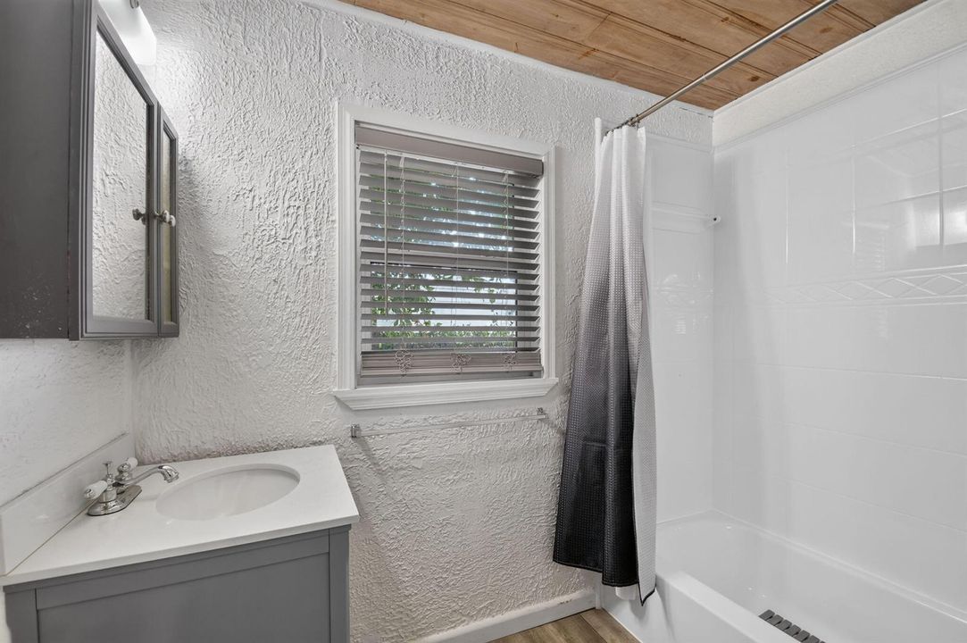 Guest House Bathroom