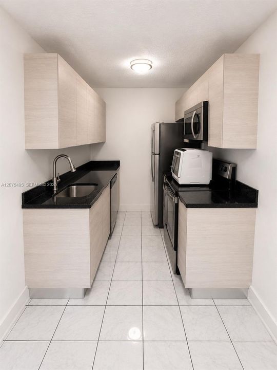 For Rent: $1,800 (0 beds, 1 baths, 477 Square Feet)