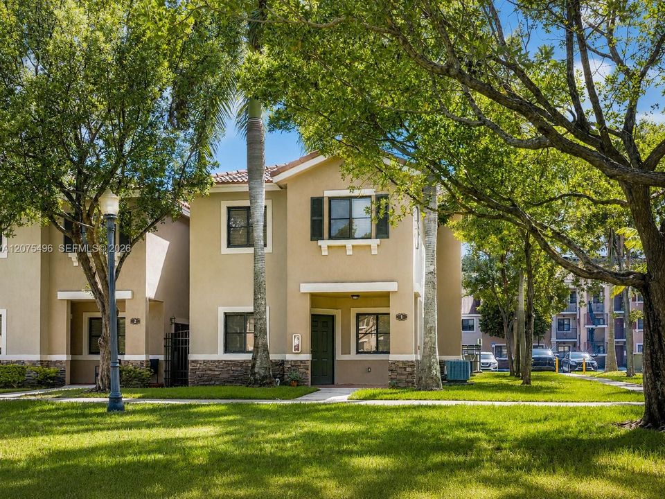 For Sale: $349,000 (3 beds, 2 baths, 1383 Square Feet)