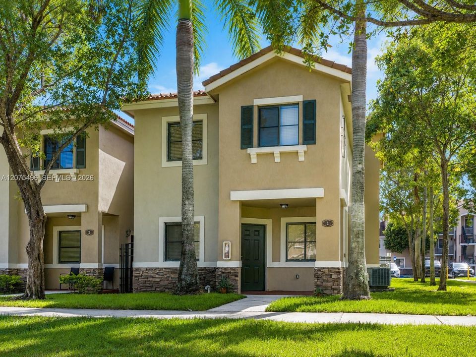 For Sale: $349,000 (3 beds, 2 baths, 1383 Square Feet)
