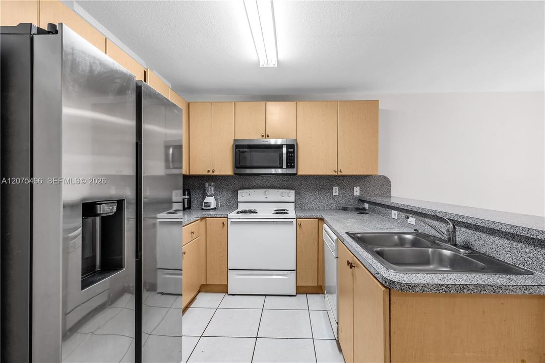 For Sale: $349,000 (3 beds, 2 baths, 1383 Square Feet)