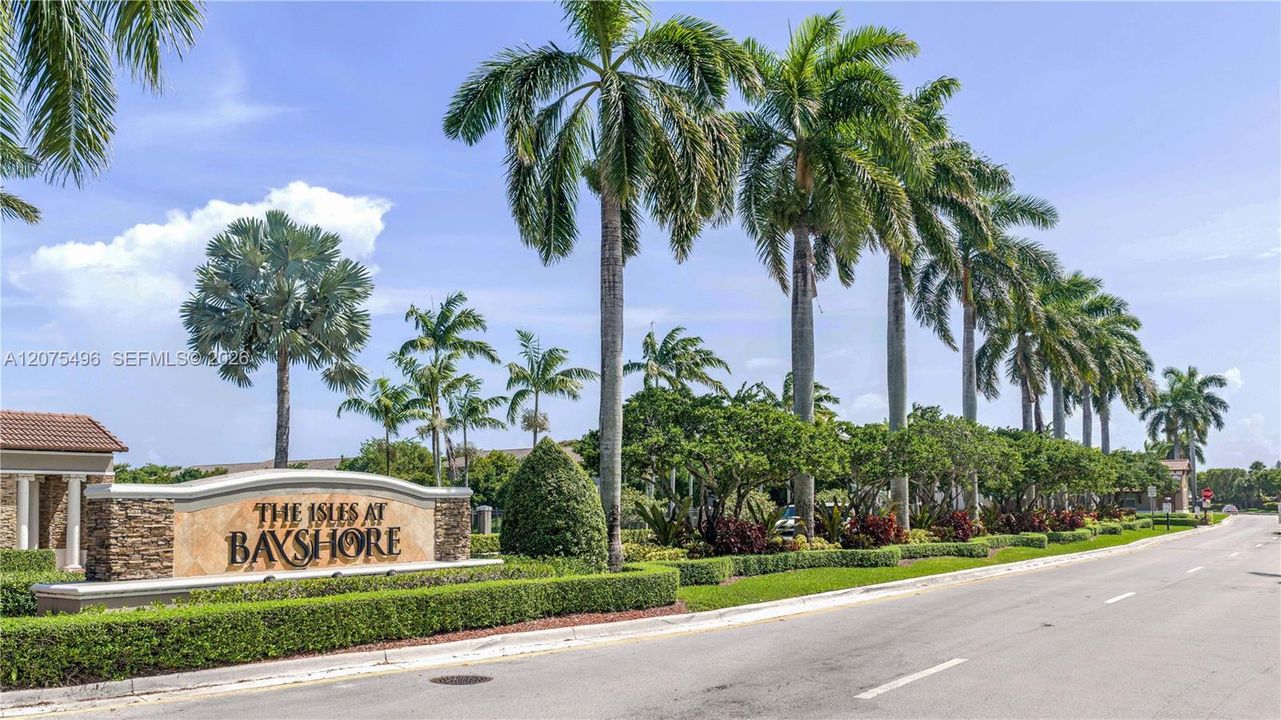 For Sale: $349,000 (3 beds, 2 baths, 1383 Square Feet)