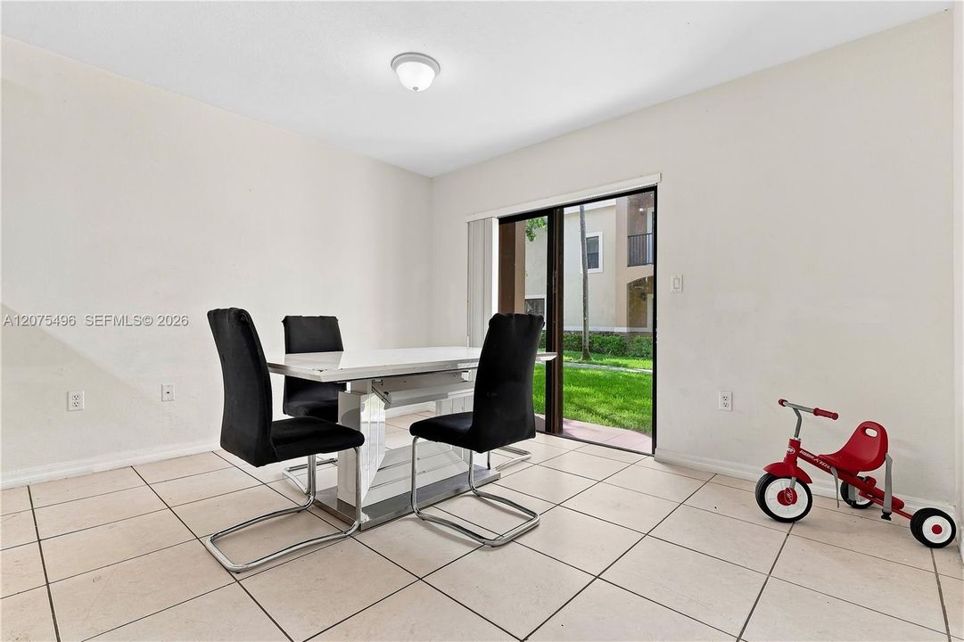 For Sale: $349,000 (3 beds, 2 baths, 1383 Square Feet)