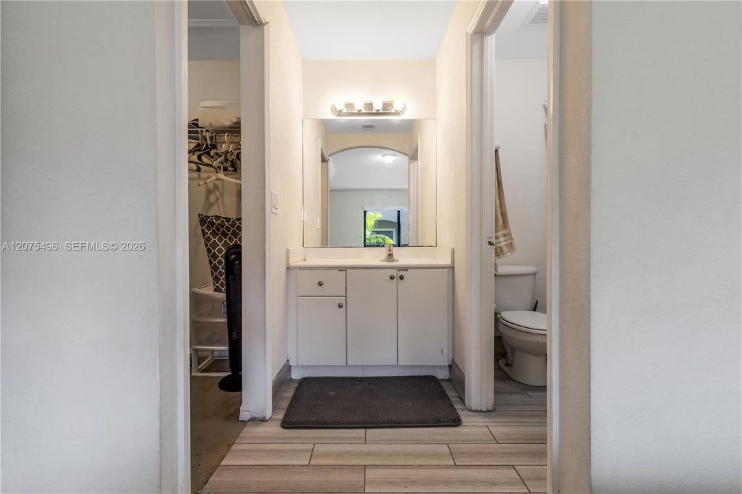 For Sale: $349,000 (3 beds, 2 baths, 1383 Square Feet)
