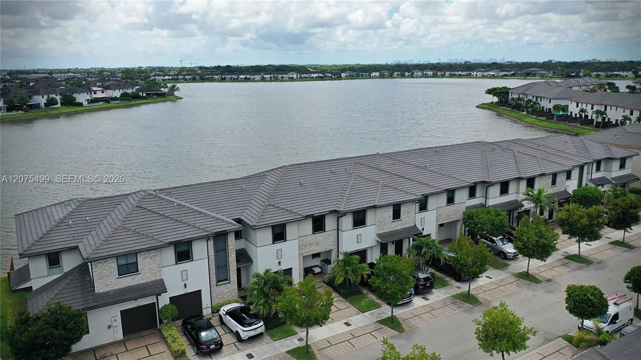 For Sale: $669,000 (4 beds, 3 baths, 1908 Square Feet)