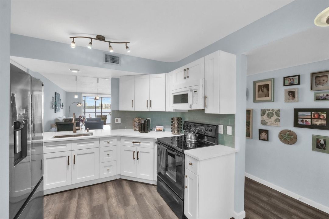 116 Lake Emerald Dr u101-19