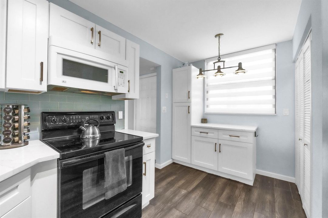 116 Lake Emerald Dr u101-32