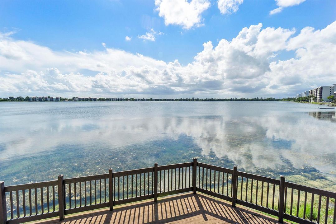 106 Lake Emerald Dr U306_37