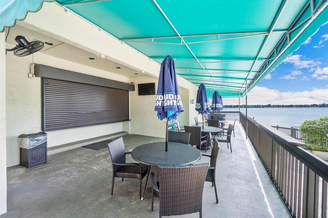 106 Lake Emerald Dr U306_36