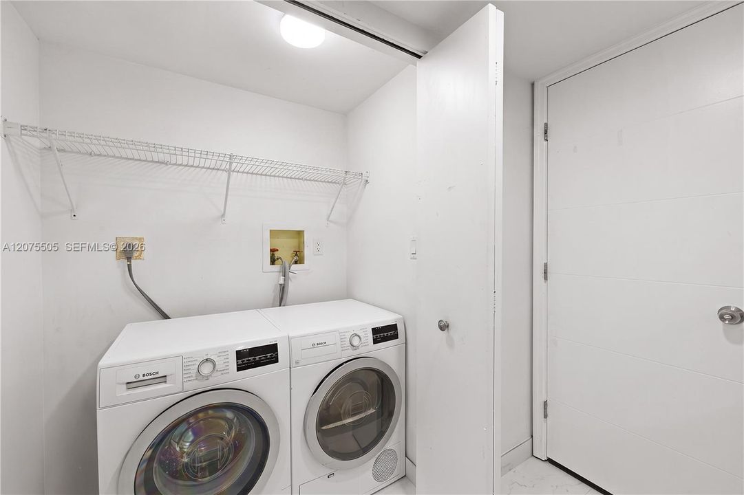 На продажу: $525,000 (2 спален, 2 ванн, 1677 Квадратных фут)