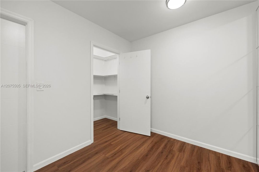 На продажу: $525,000 (2 спален, 2 ванн, 1677 Квадратных фут)