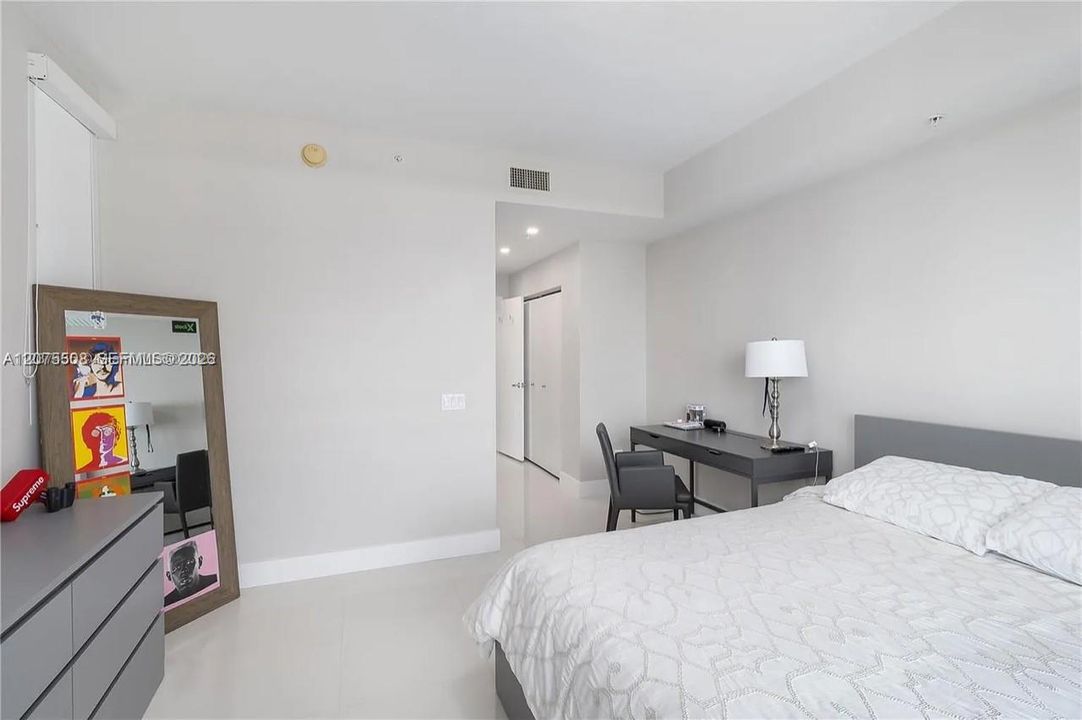 For Sale: $2,000,000 (2 beds, 2 baths, 1945 Square Feet)