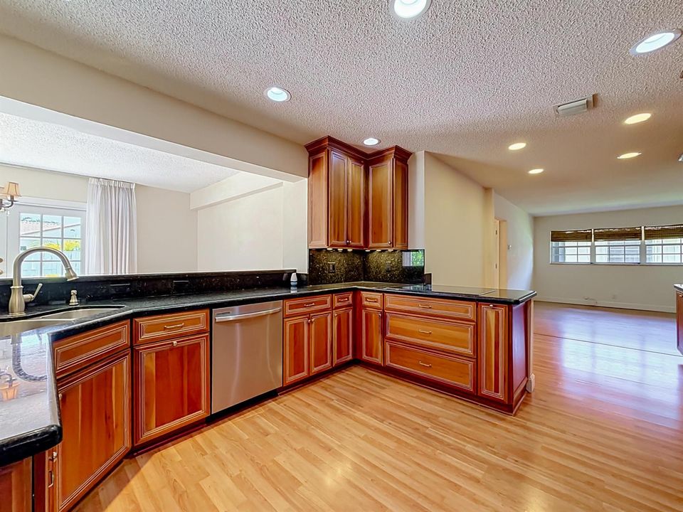 17 Kitchen