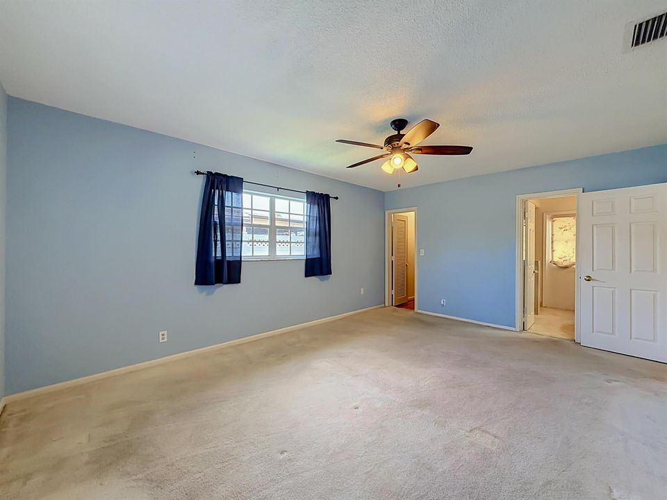 33 Primary Bedroom