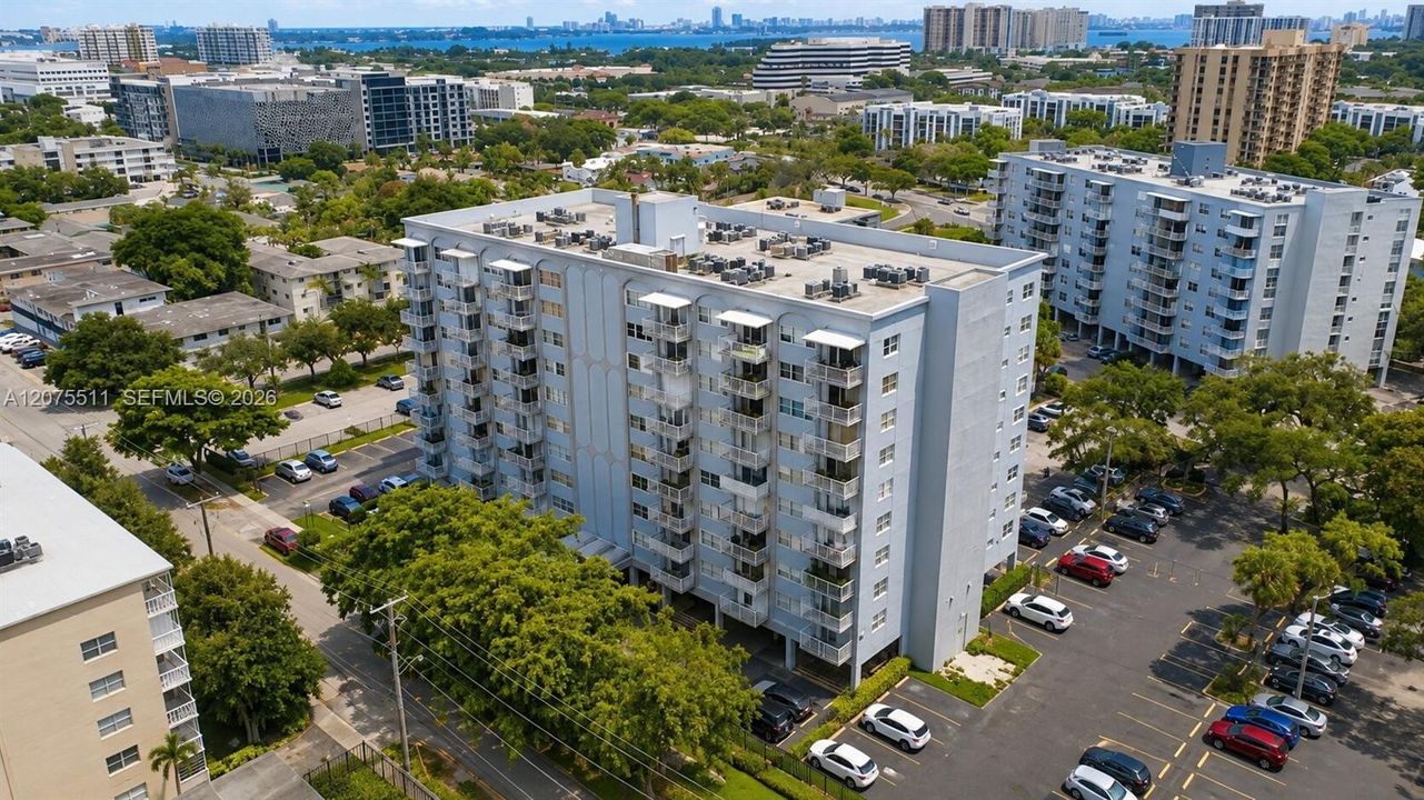 For Sale: $108,000 (1 beds, 1 baths, 875 Square Feet)