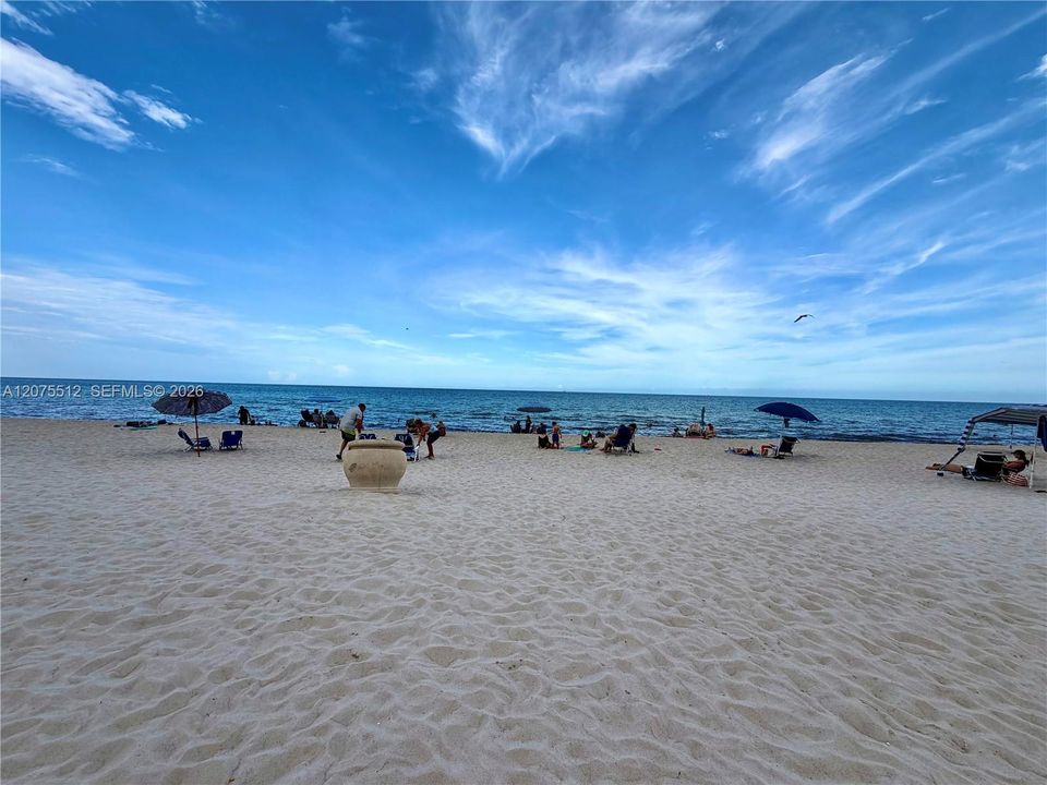 For Sale: $605,000 (2 beds, 2 baths, 1173 Square Feet)