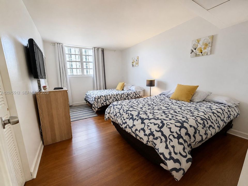 For Sale: $605,000 (2 beds, 2 baths, 1173 Square Feet)