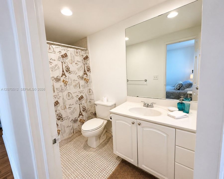 For Sale: $605,000 (2 beds, 2 baths, 1173 Square Feet)