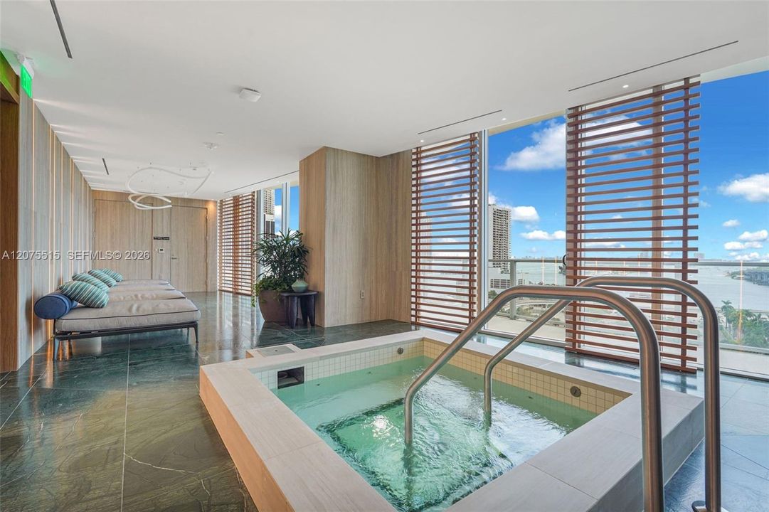 En Venta: $2,295,000 (2 camas, 2 baños, 1362 Pies cuadrados)