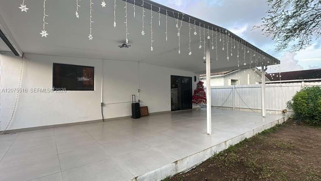 For Rent: $3,400 (5 beds, 3 baths, 1935 Square Feet)