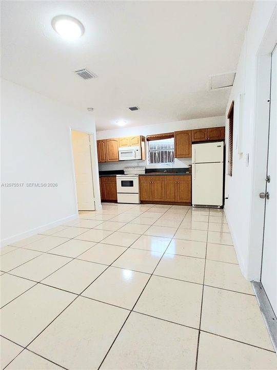 В аренду: $1,900 (1 спален, 1 ванн, 1354 Квадратных фут)