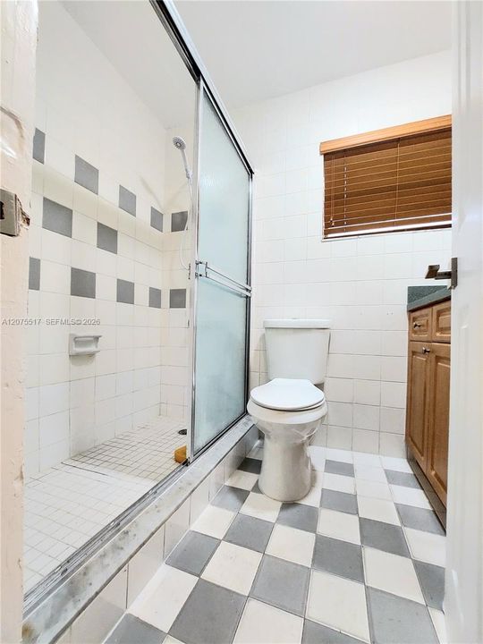 В аренду: $1,900 (1 спален, 1 ванн, 1354 Квадратных фут)