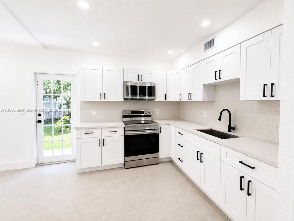 En Venta: $770,000 (0 camas, 0 baños, 1480 Pies cuadrados)