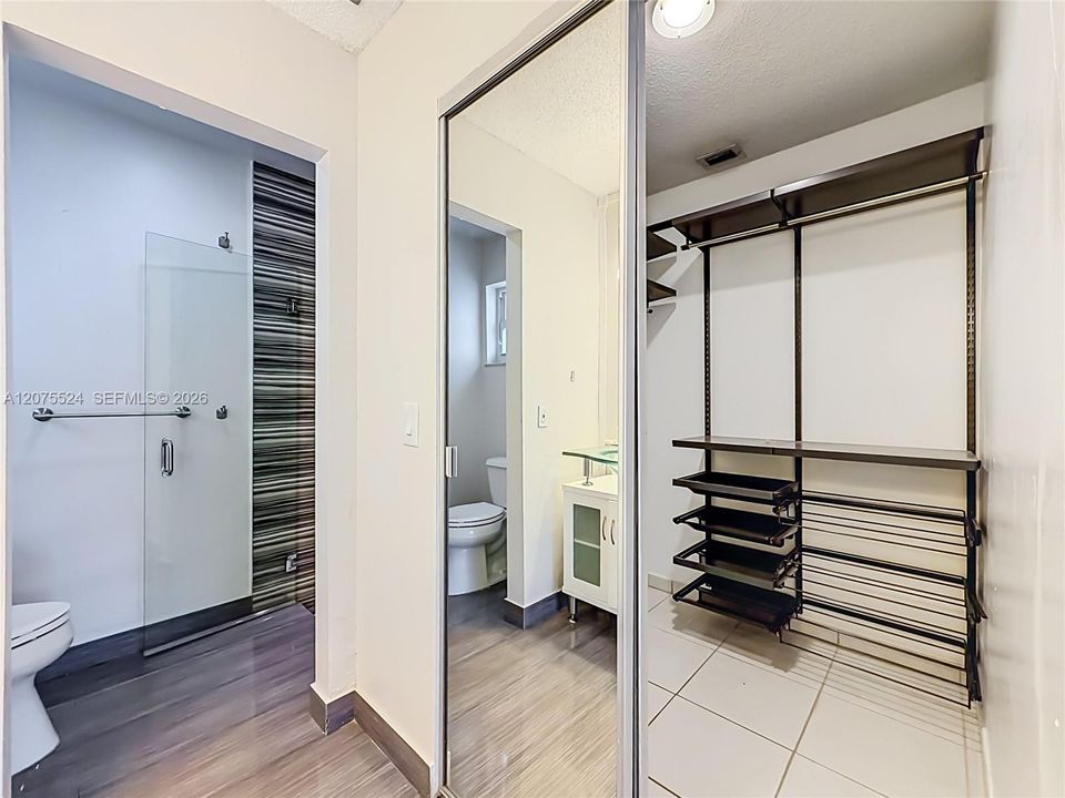 For Rent: $3,000 (2 beds, 2 baths, 1178 Square Feet)