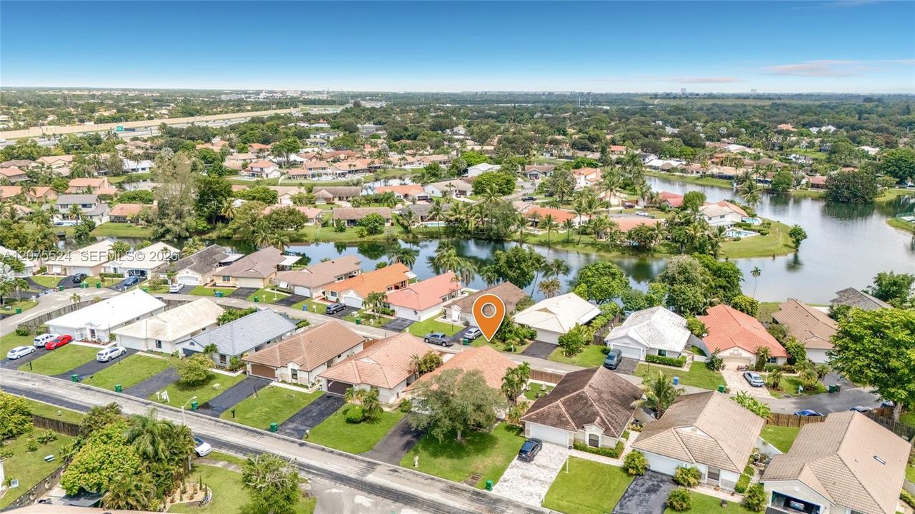 For Rent: $3,000 (2 beds, 2 baths, 1178 Square Feet)