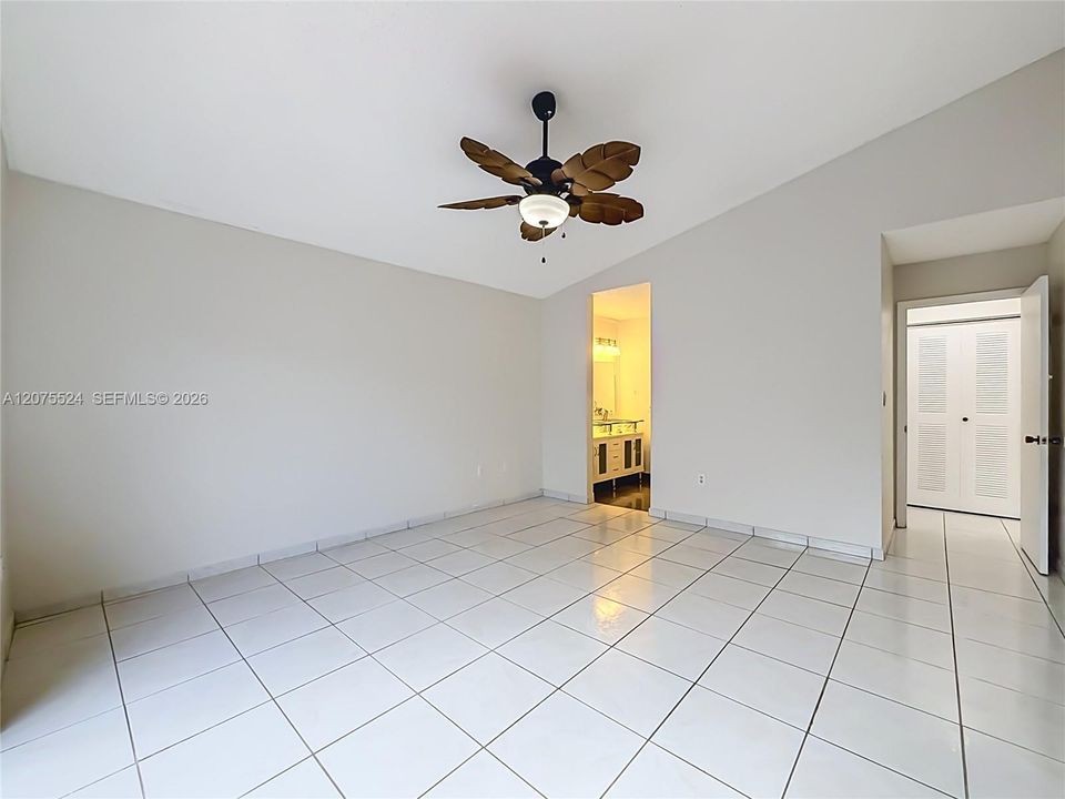 For Rent: $3,000 (2 beds, 2 baths, 1178 Square Feet)